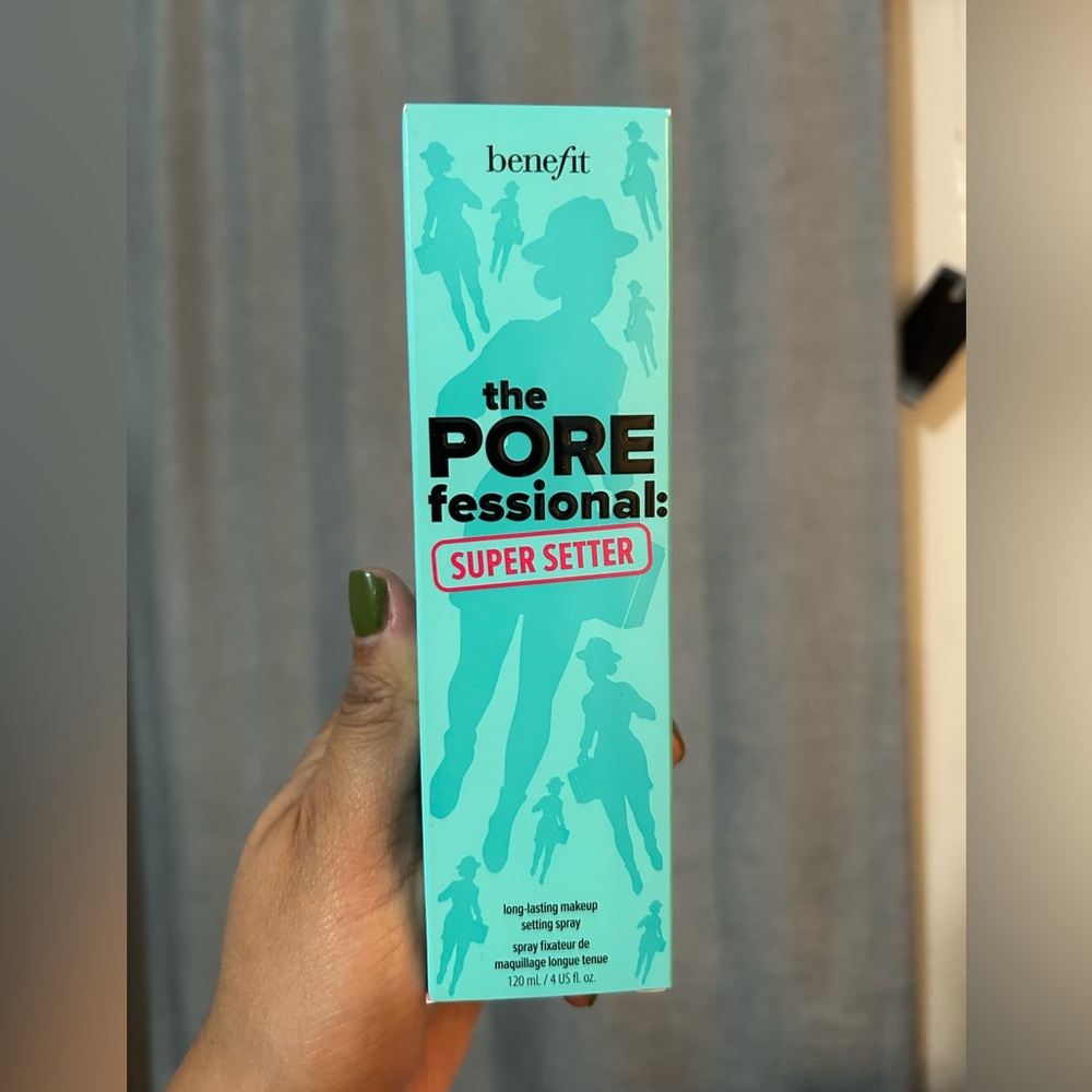 Benefit POREfessional Super Setter in Turquoise and Red